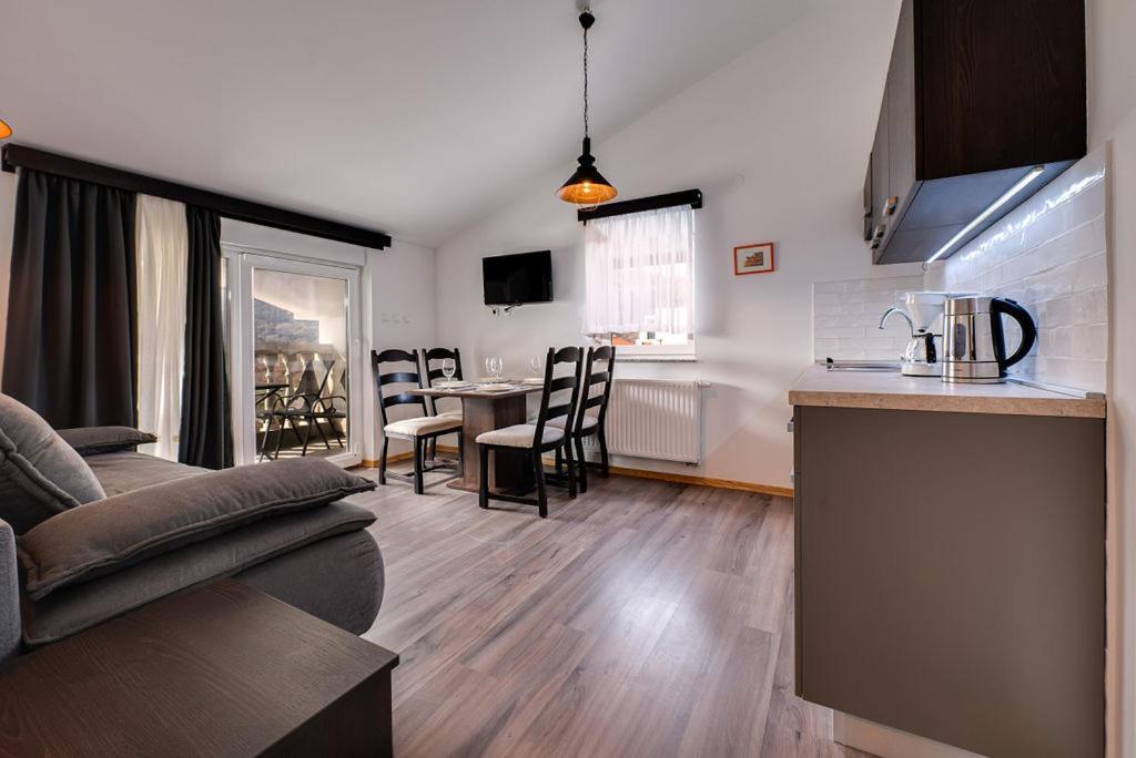 Bed & Breakfast Dosen II Башка Экстерьер фото